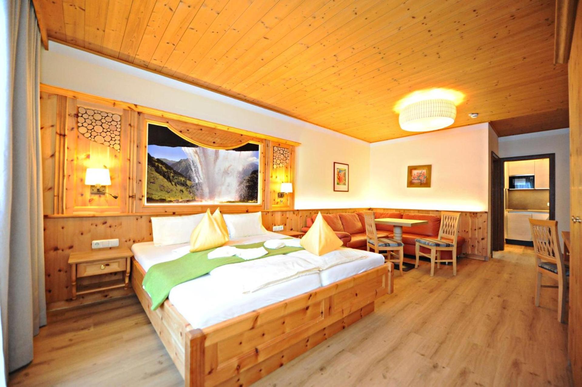 Ski In Ski Out Hotel Unterellmau Saalbach-Hinterglemm Exterior foto