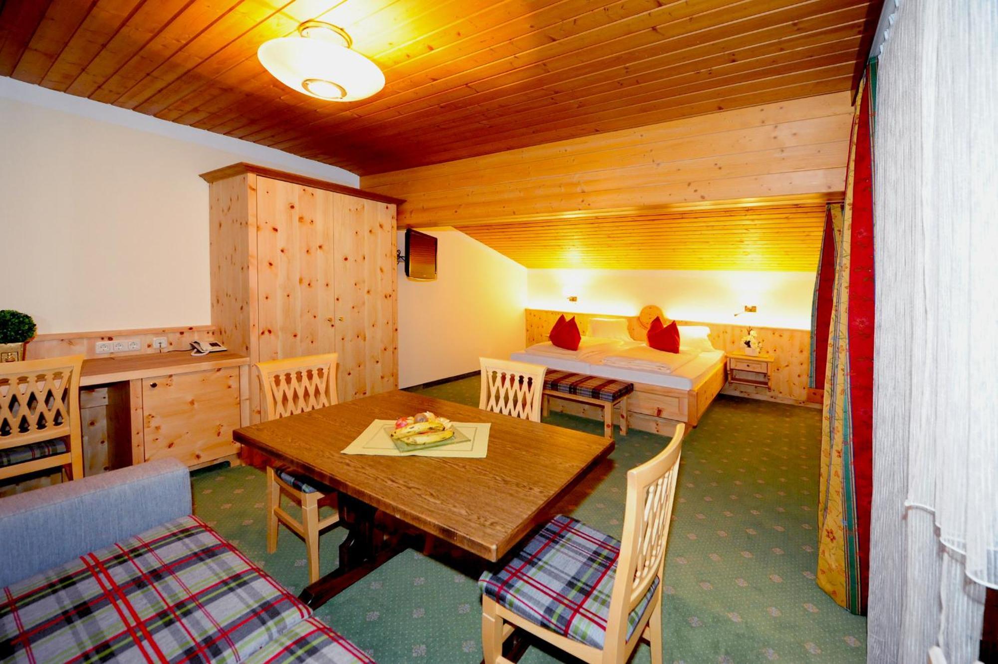 Ski In Ski Out Hotel Unterellmau Saalbach-Hinterglemm Cameră foto