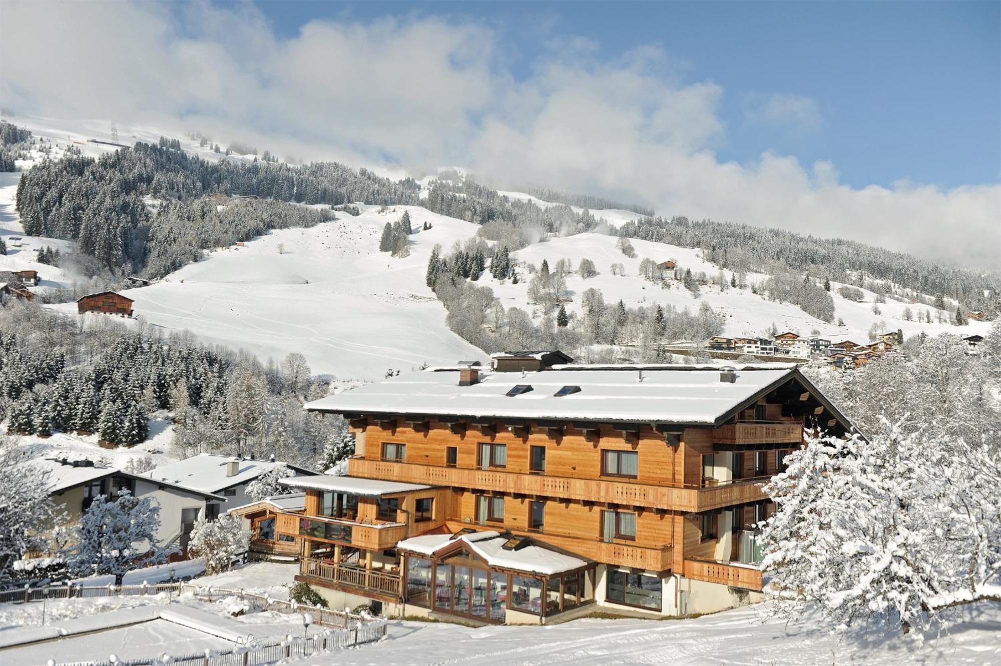 Ski In Ski Out Hotel Unterellmau Saalbach-Hinterglemm Exterior foto